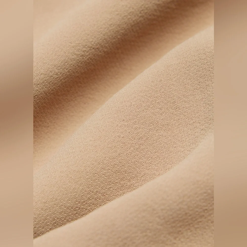 Aritzia The Effortless Short™ Lo-rise Mini Shorts Gold Camel - Picture 7 of 8